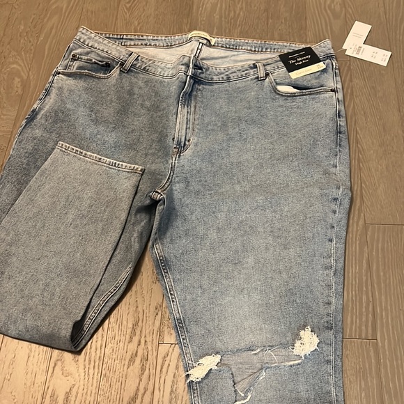 Brand new Abercrombie jeans - Picture 2 of 5